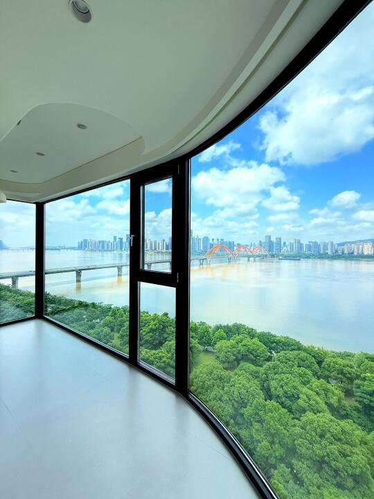 敢信？10米江景🏠！月供2000就能拥有！