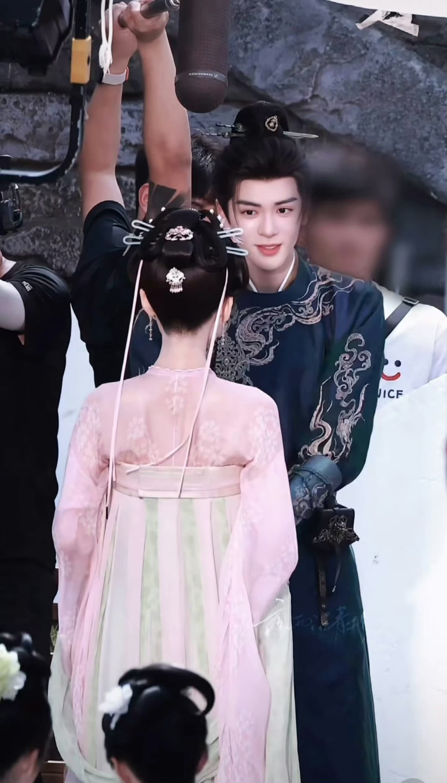 真的看爽了～ 