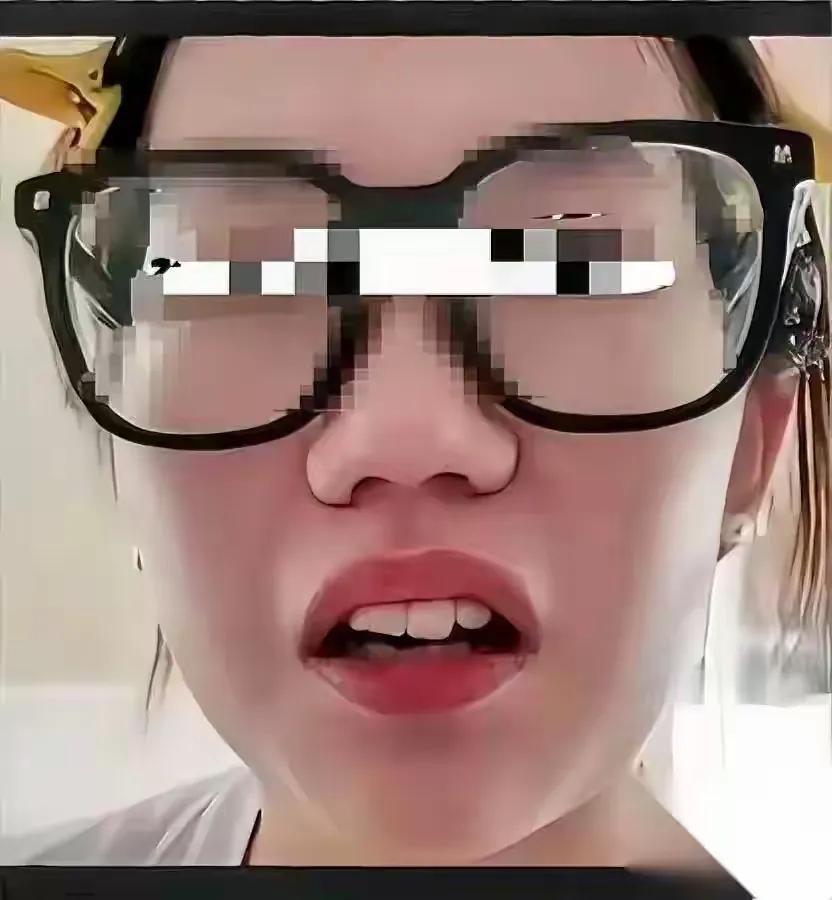 把一个四岁小孩的挨碰说成对其性骚扰，你信吗？偏偏人家就是这么做了。
这不是无知，