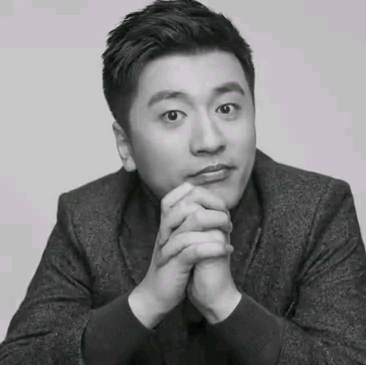 我没有想去蹭张雪峰老师的这波流量，但是刷到张老师不幸去世的消息时心情很难过，脱口