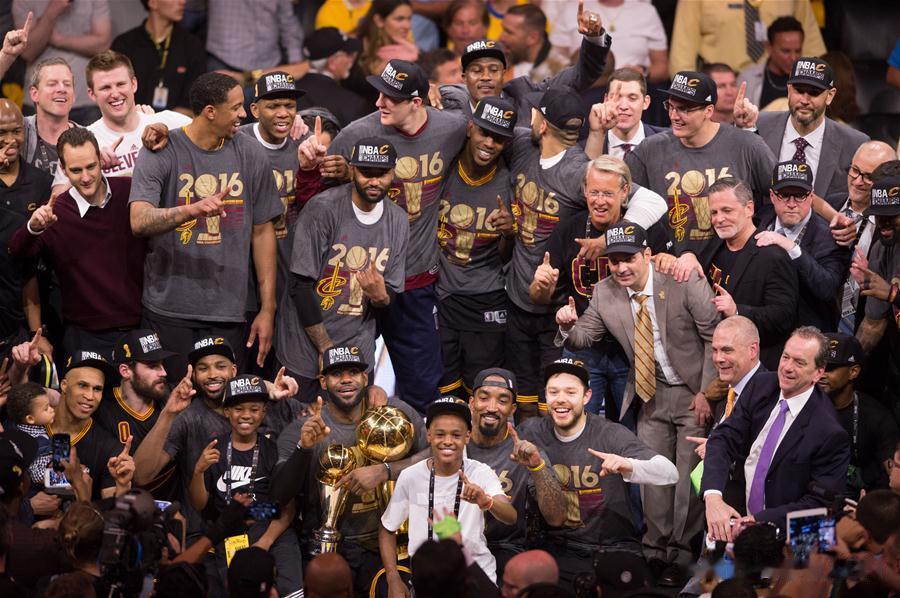 为什么说2016年骑士夺冠是NBA历史上独一无二的？
首先，这是骑士队史第一个冠