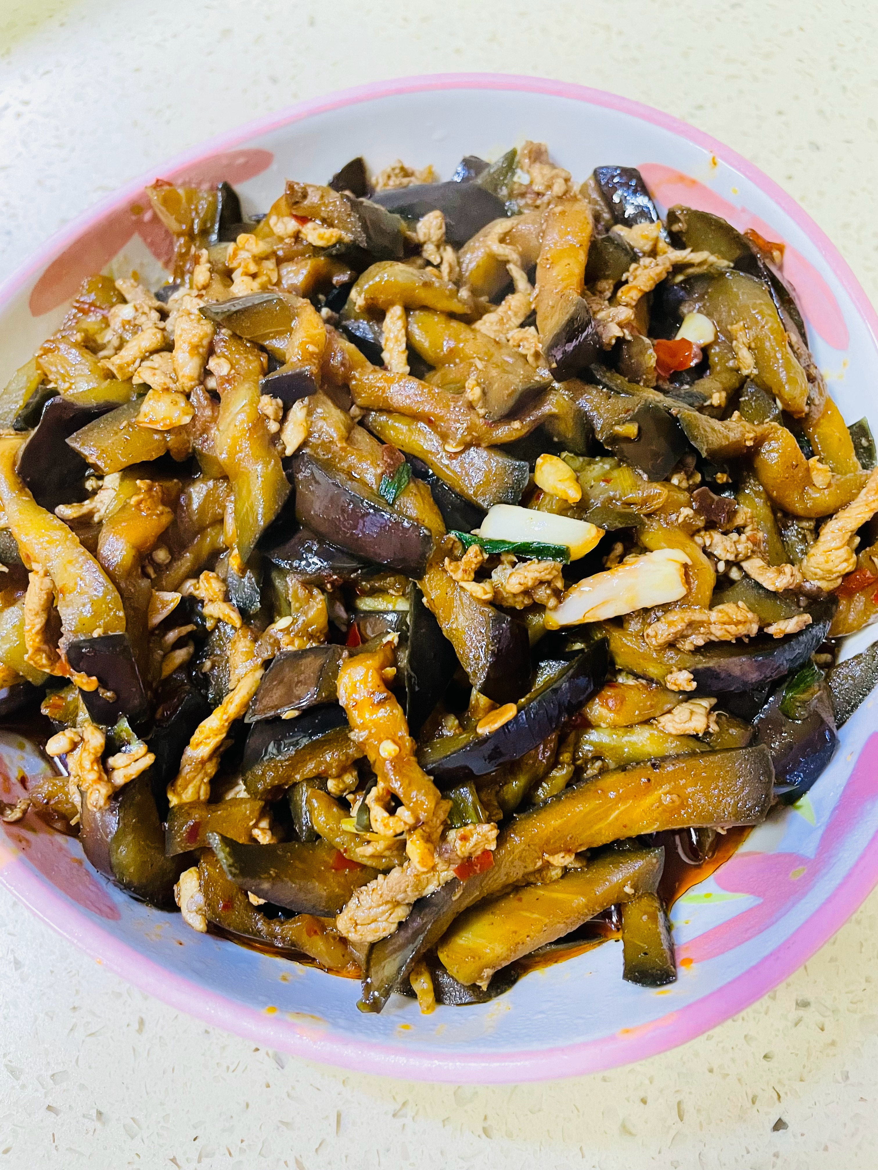 炒茄条 茶叶蛋都有 李亦非来我家吃饭饭