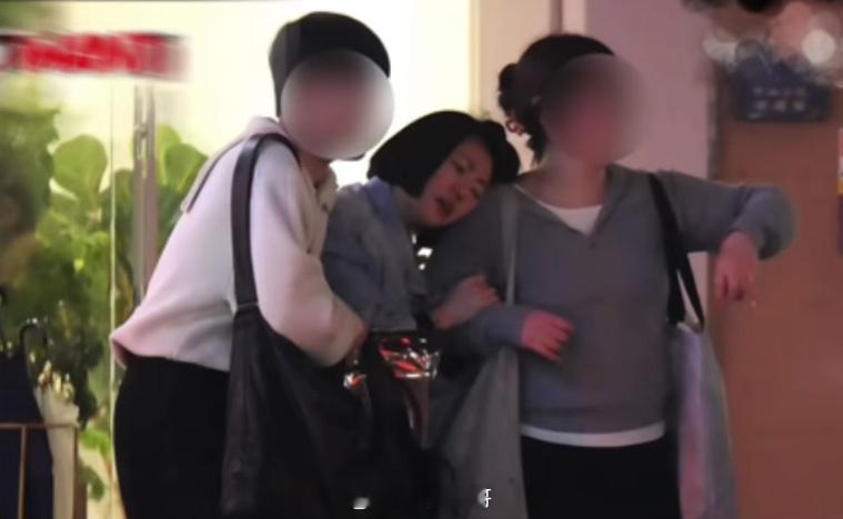 小S通过经纪人回应街头大哭的事了，说当时是节目录制的尾声，大家都想给她一个惊喜的