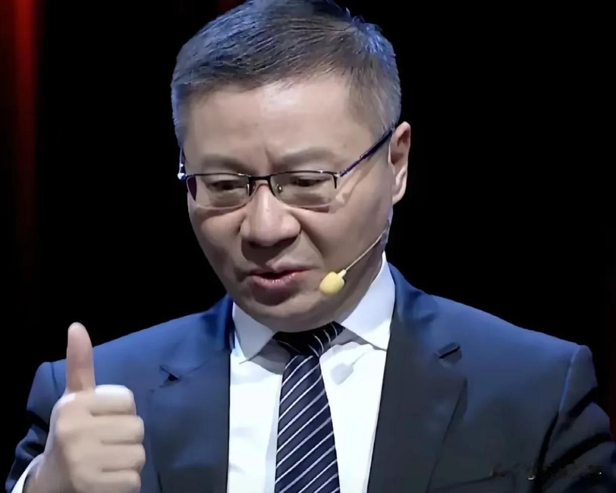 张维为教授语出惊人，敢于戳破美式滤镜的独到论断——
 
“美国的中产阶级，赶不上