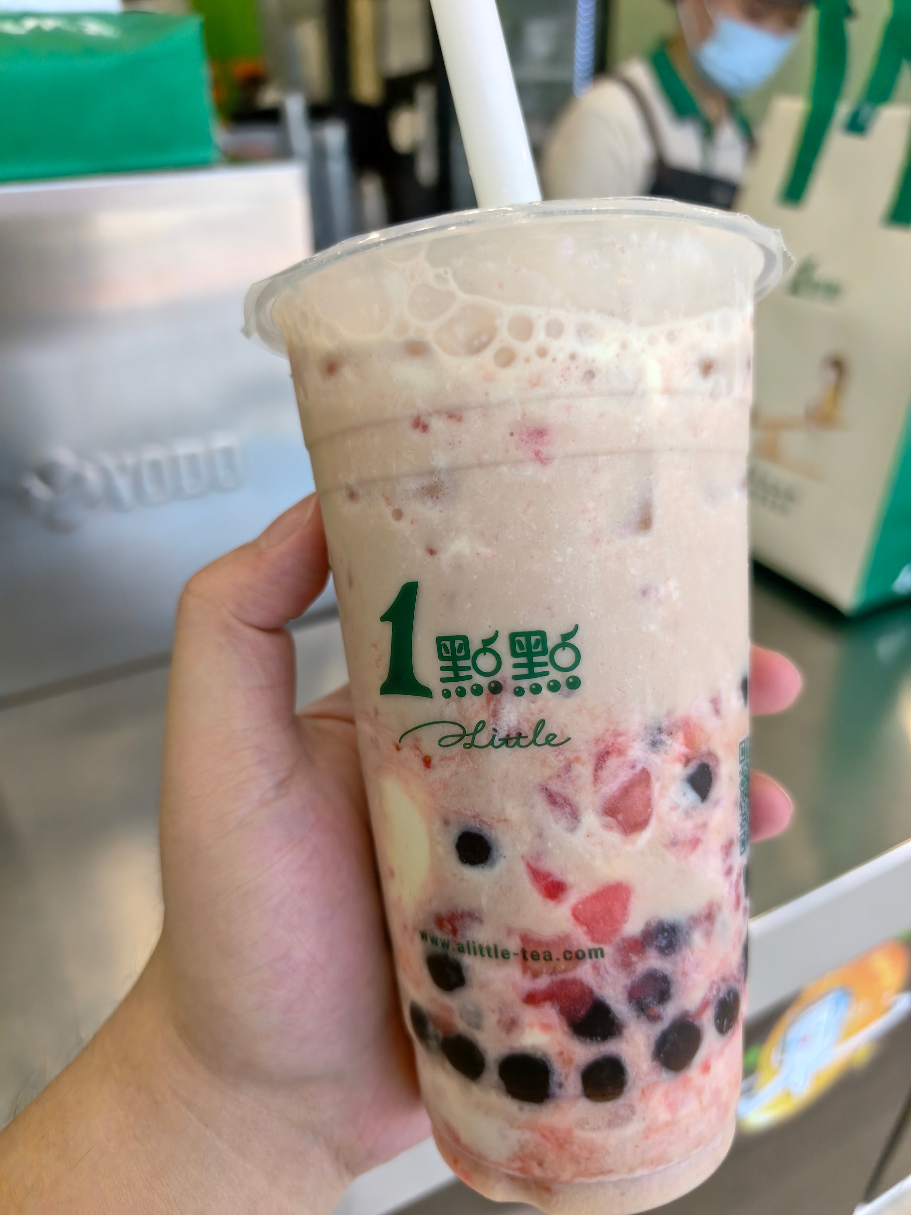 一点点这个周边还挺可爱的，线下打卡免费拿