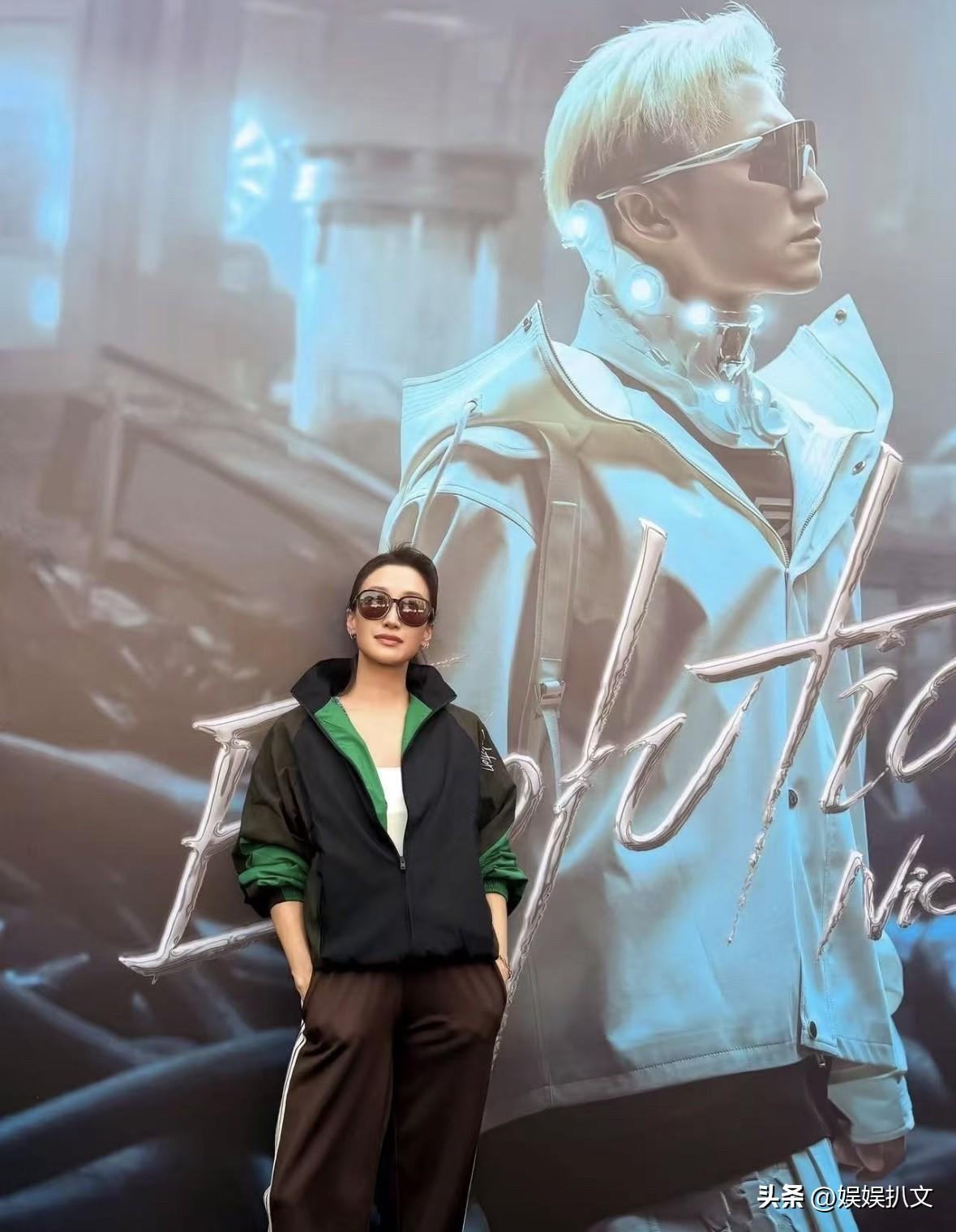 谢霆锋妹妹谢婷婷打卡快闪店，合影哥哥谢霆锋，骨子里带着洋气劲儿，时尚劲儿，比她哥