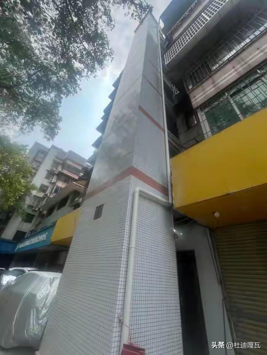 广州一男子之前反对加装电梯，但建成后反悔想使用，遭邻居拒绝后，反而把邻居告上法庭