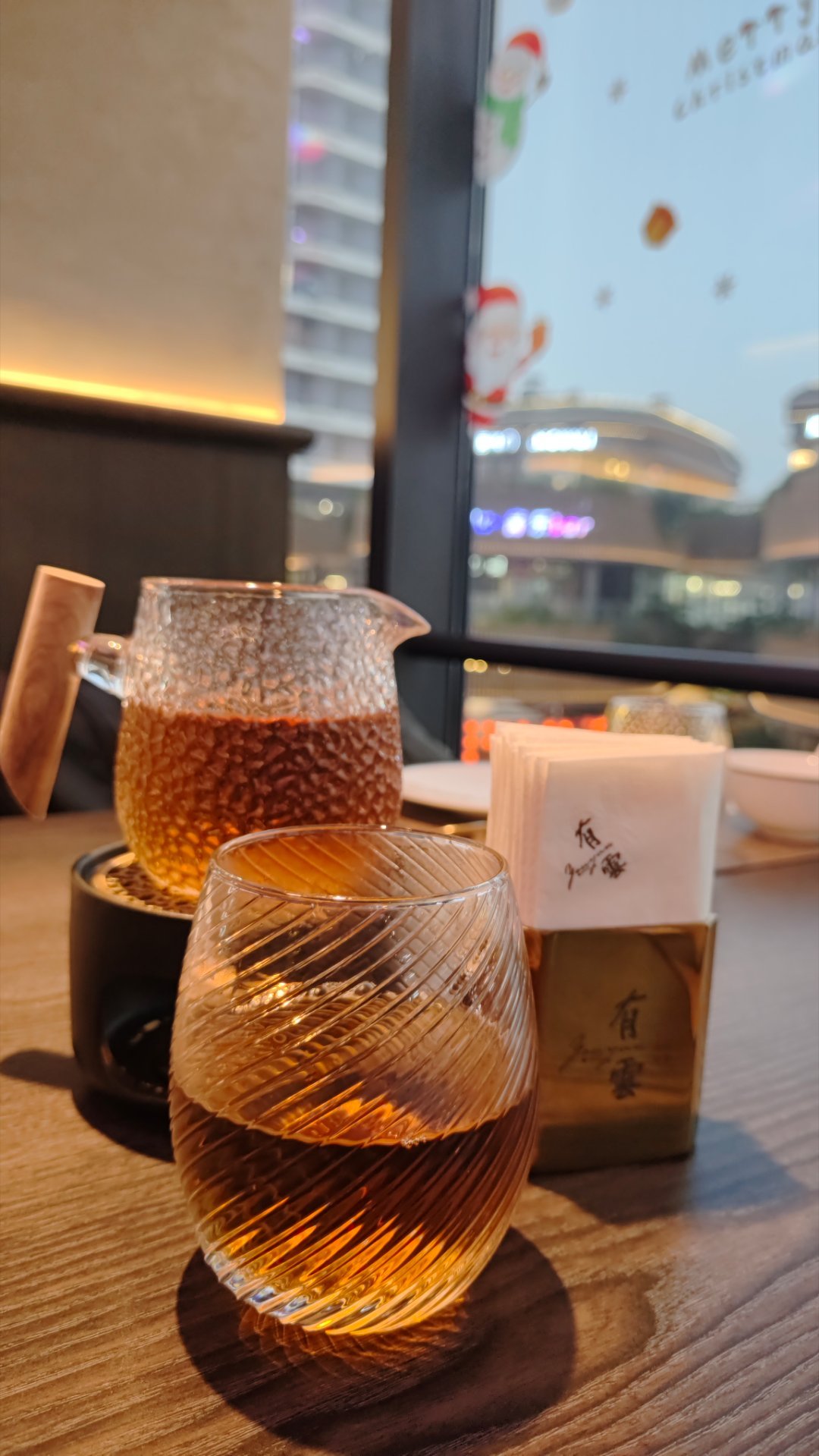 年末见了不少企业家，对经济体感的凉热开始分化，类似于对岸的K型复苏。非科技等传统