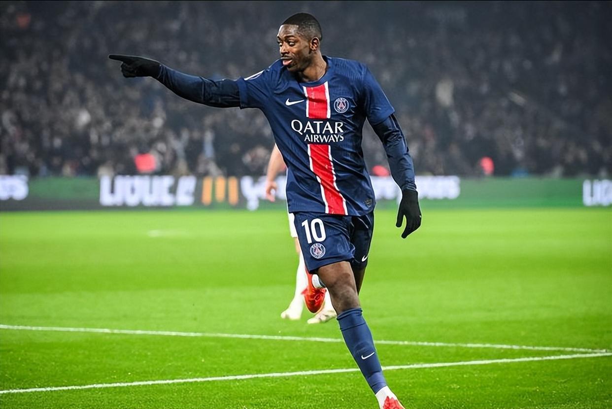 过分了！登贝莱今年还想拿金球奖？
巴黎圣日耳曼2比0胜利物浦，总比分4比0晋级。