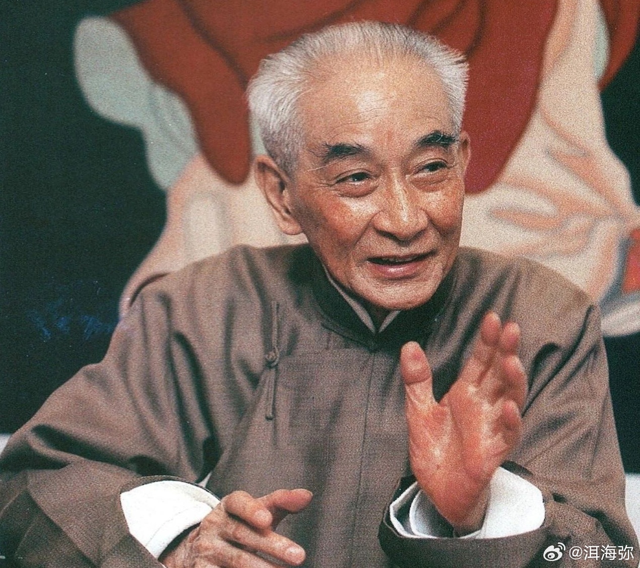 做人做事要节省，说话也要节省，​多言耗气，少言养神。—南怀瑾​​ ​​​