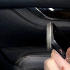 0000经历过风雨，心会变得更坚韧，擦肩而过的人，挥一挥手说声，再见。相信，最爱