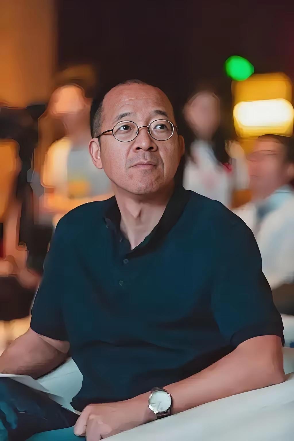 俞敏洪的智慧是超强的，他能让公司及时止损，不会让某个人在公司坐大成为产业支柱，更