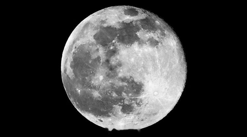 NASA 准局长表示：要抢在中国前“重返月球”！看来老美那边有点慌啊