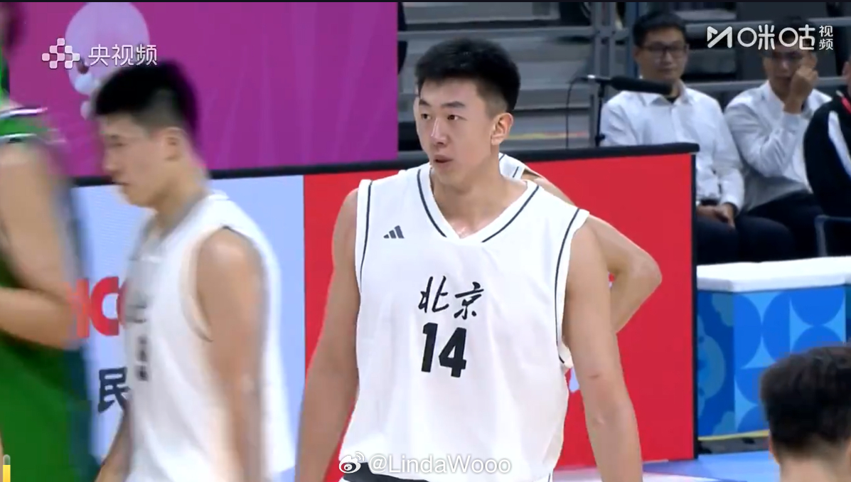 少杰在这块场地，自带主场加持吧打得既够机动又强硬比赛还没结束，已经21+11了 