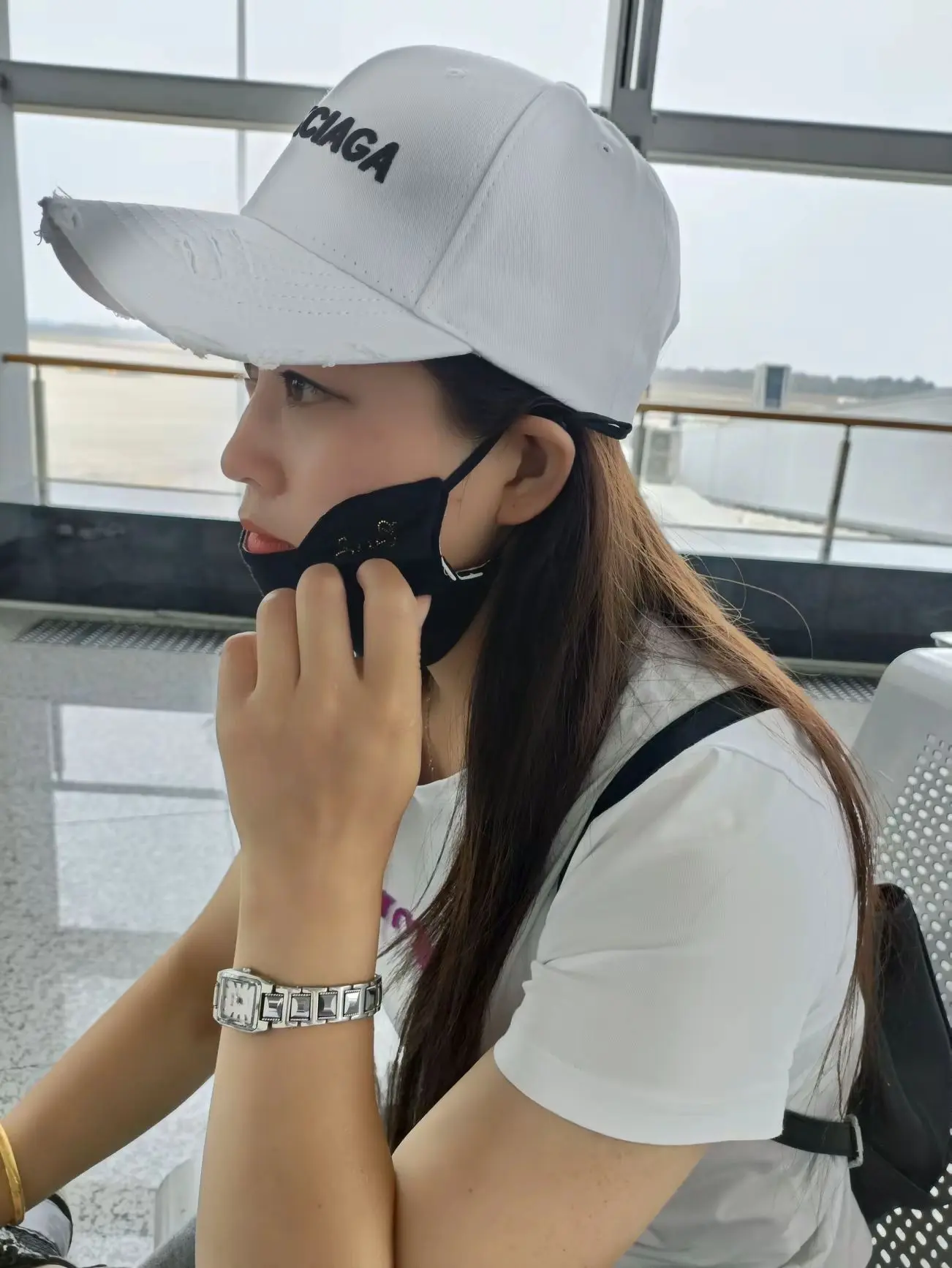 婚姻里有一种够狠的女人，明明被伤透了心，却为了孩子，她顾全大局咽下所有...