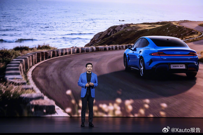 雷军回应车主抱怨交付速度针对过往交付慢的问题，新一代SU7提前两个月备产并准备准