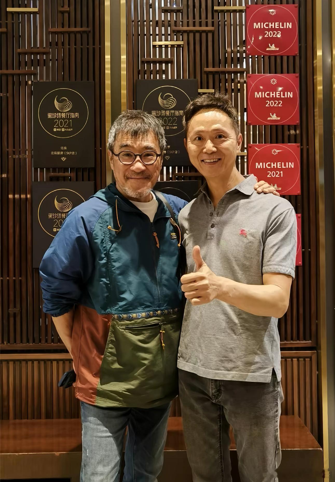 粤菜教父古志辉综艺首秀🥬一道生炒菜心看出真功夫，古志辉操作沉稳从容，没有花哨技
