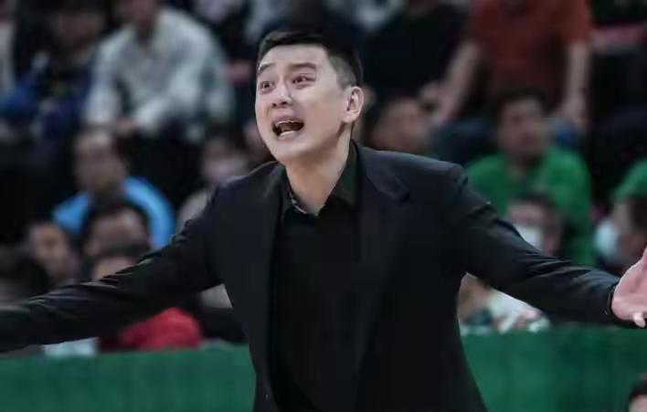 从球迷盼辽宁队冲冠的心情切入，其实这次的讨论核心很明确，就是大伙都觉得，不少球员