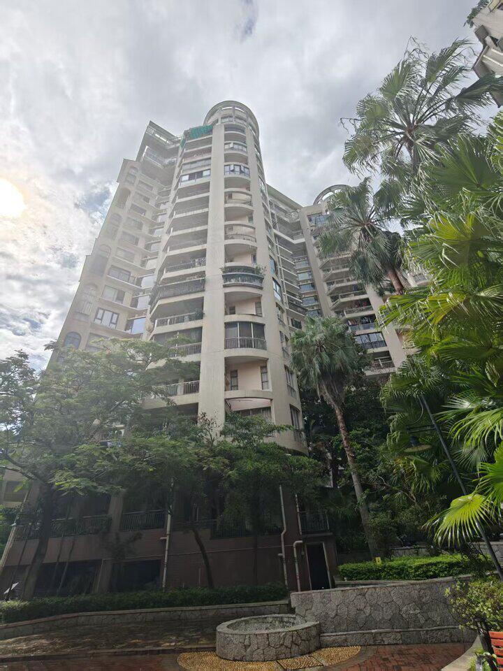 打算改善换房的，这套别错过[奋斗]
深圳南山西丽城市假日花园117.95㎡住宅，