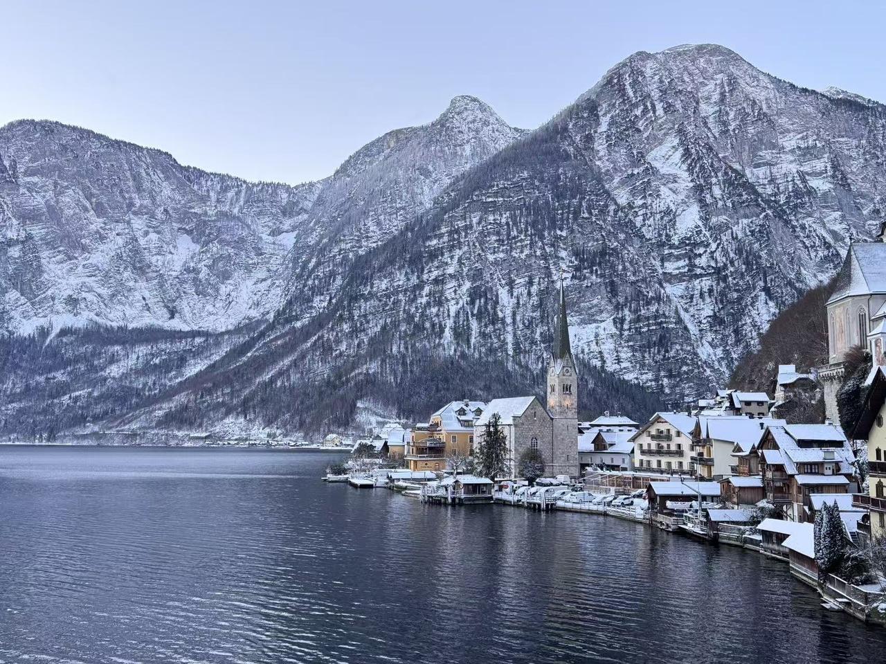 我发现了一个秘密，要想少生气，就和老公少说话。

本来两人开开心心的出去，路上有