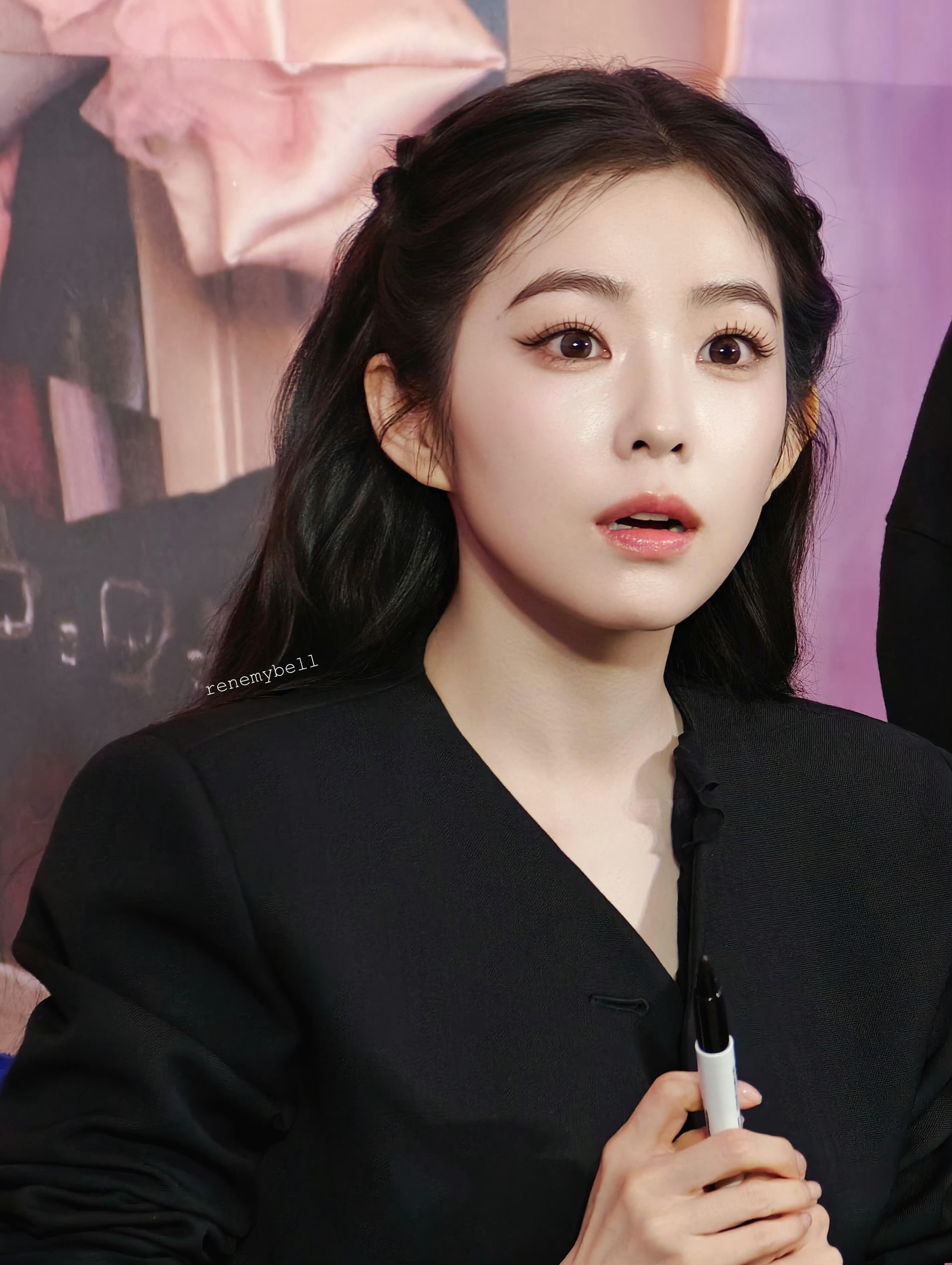 最近刷到好多夸裴珠泫35岁状态的贴子不知道未来🥭能不能请动她来参加浪姐但我觉得