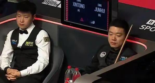 赵心童4-4丁俊晖，你选择谁下轮去打墨菲。北京时间4月24日晚上，斯诺克世锦赛迎