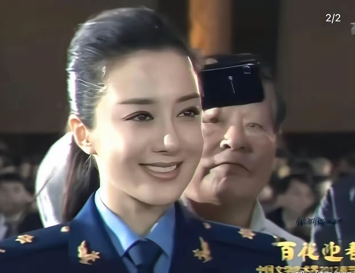 若不是当年被叶璇的狗意外咬伤，以李依晓的颜值，早就该大红大紫了。 