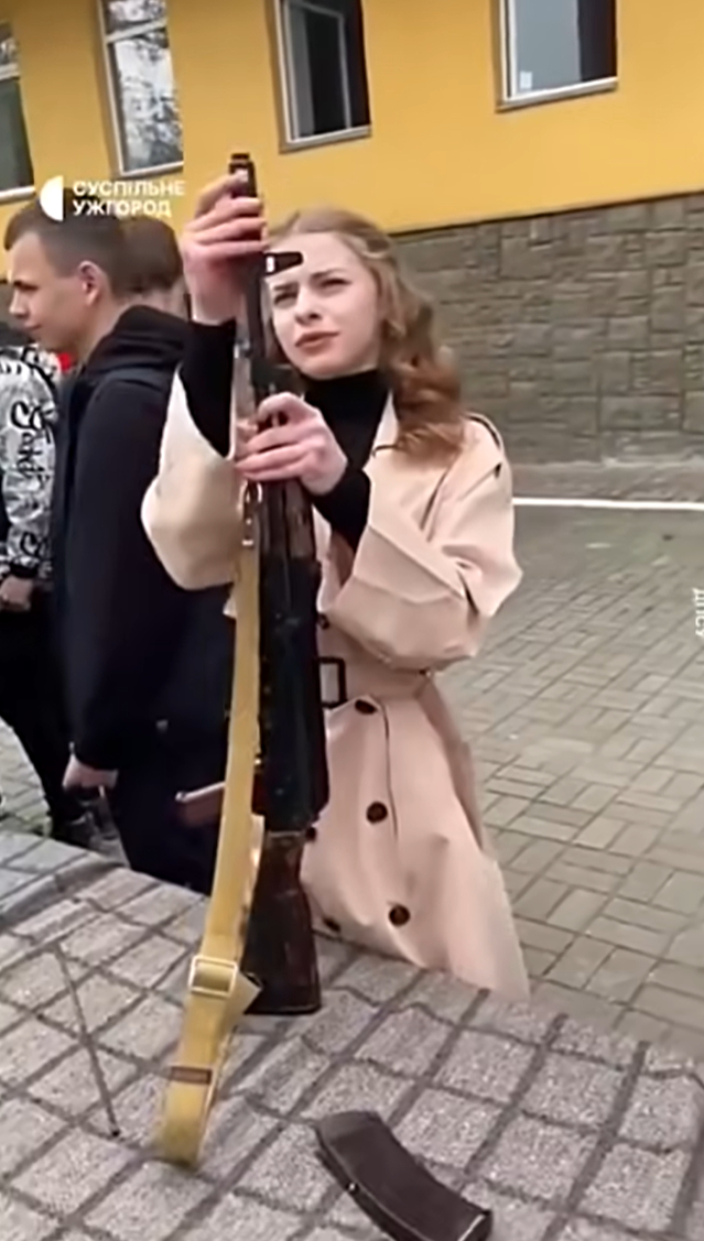 烽火问鼎计划俄乌局势新进展 除步兵武器外，俄罗斯学生将在“祖国安全与保卫基础”课