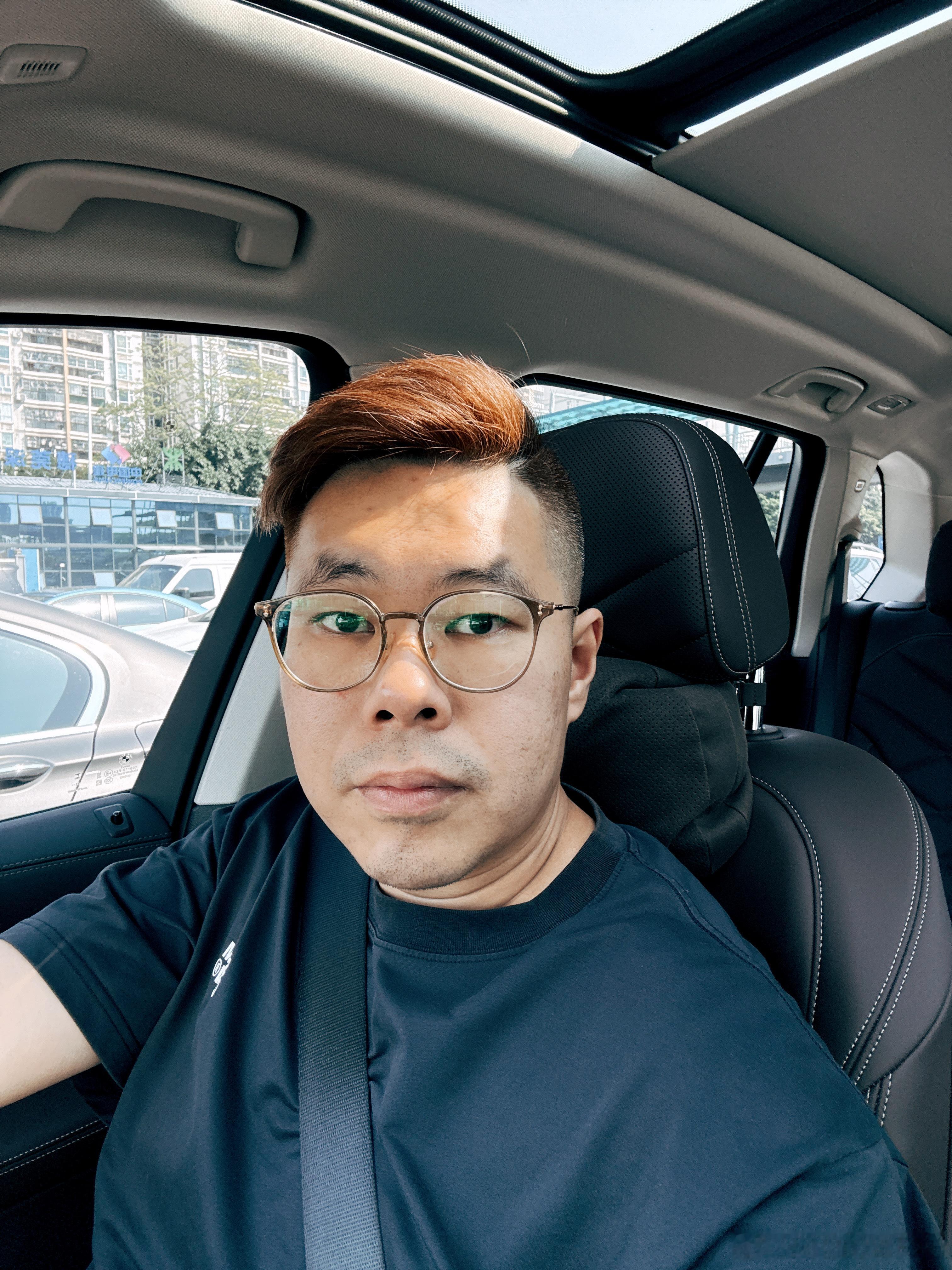 当爸的 哪有不操心的为了让我女儿知道什么是黄毛我先给她打个样[无聊]告诉她以后遇