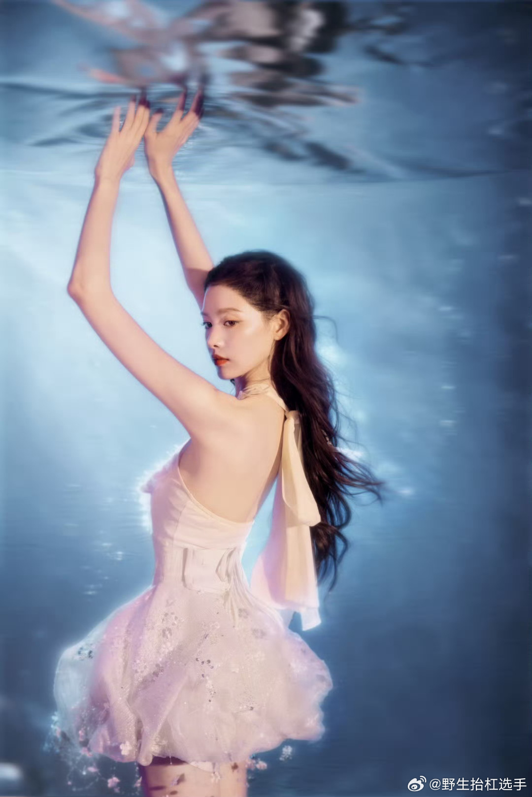 张艺上门面担当这个张艺上完全女团门面担当来的，像小猫一样，美得我一愣一愣的 浪姐