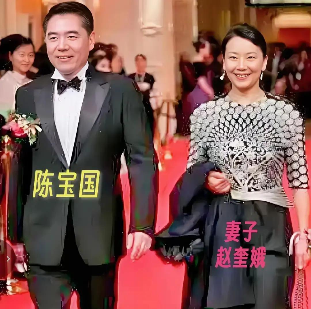 9.3年 vs 40年。
这个数字差，足够掀翻整个娱乐圈的婚恋观。
数据冰冷。