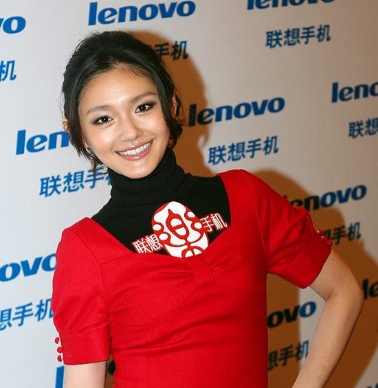 过情关是女人一生最大的课题，尤其是像她那样成功女人！拼事业的时候，多累都能坚持，
