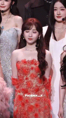 许梦圆线下一次比一次哇噻 刷到许梦圆最近几次亮相的对比图，每一次都能看到她在变得