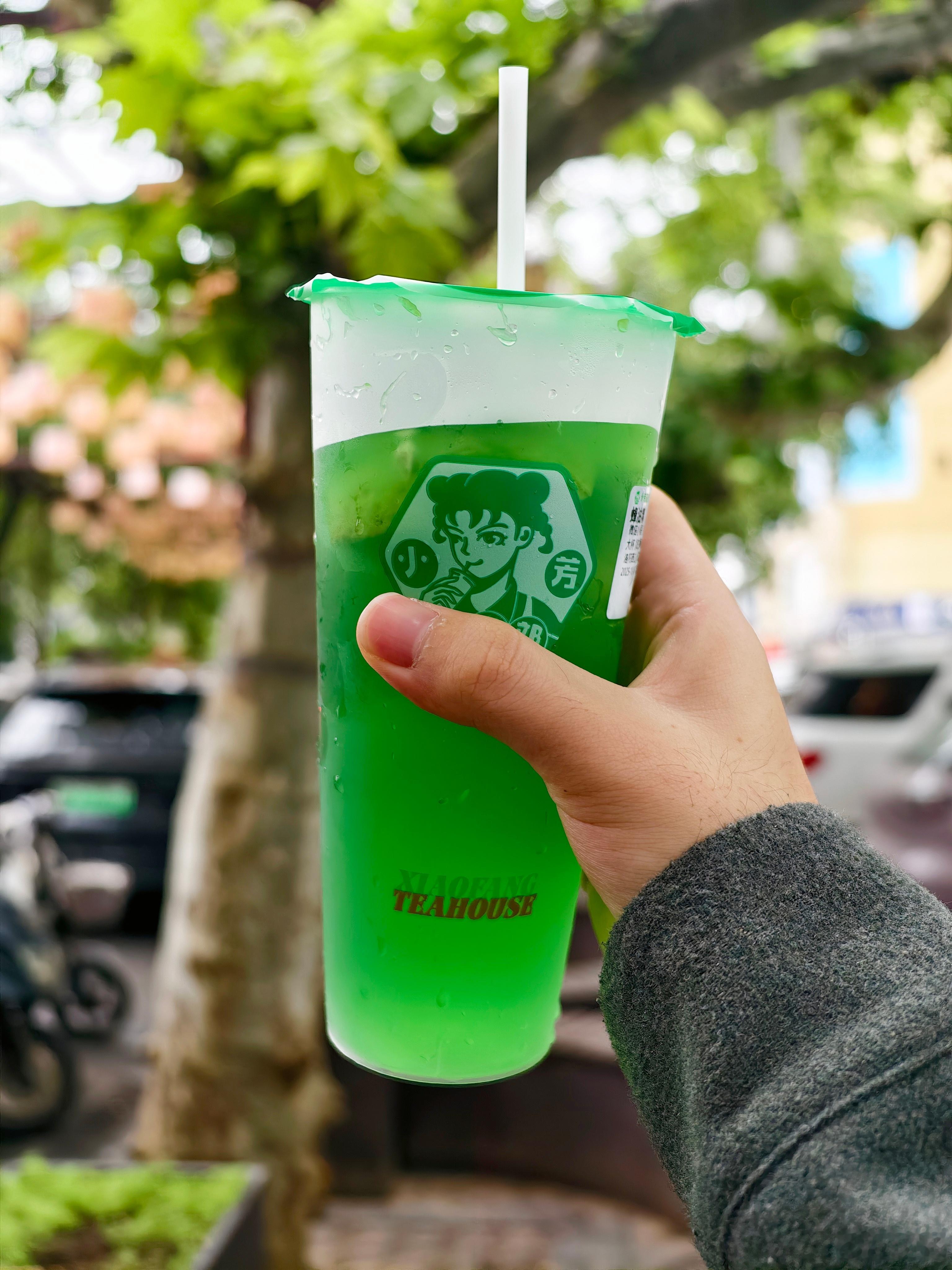 谁发明的风油精味的饮料？小味挠的一下就上来了[点赞] ​​​