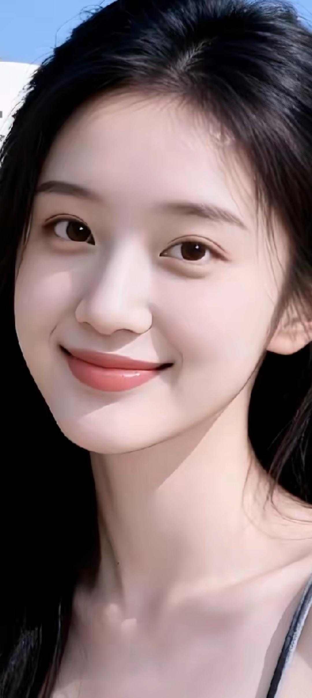 阳光下的微笑，元气满满的一天！🌞😊