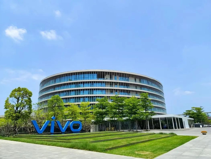 有消息称，vivo 中国区近日发布全员邮件，更新了考勤管理制度。相关人士向新浪科