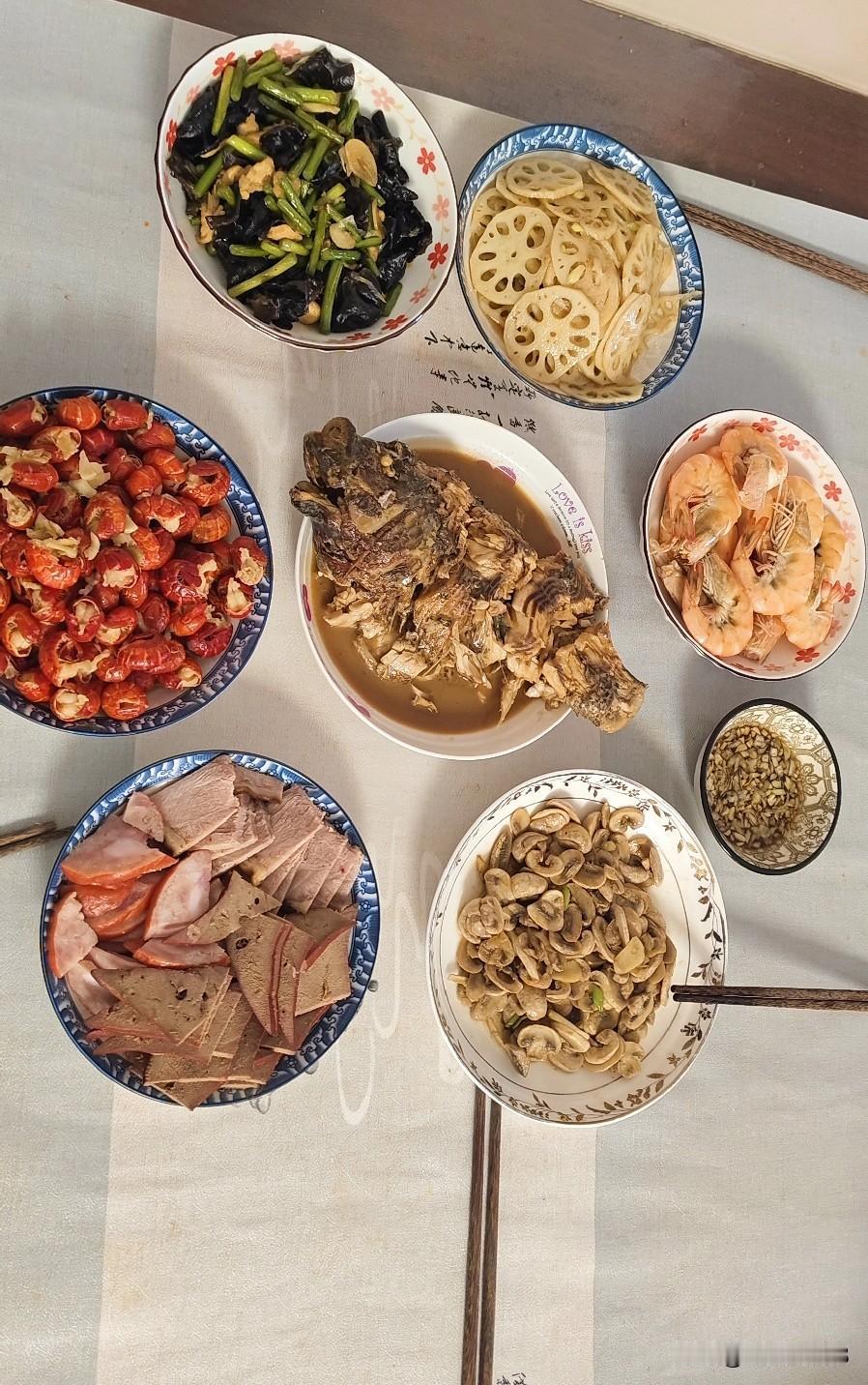 整整提前半个月就让老婆和朋友帮着一起抢高铁票，终于从雄安在过节前一天回到家乡太原