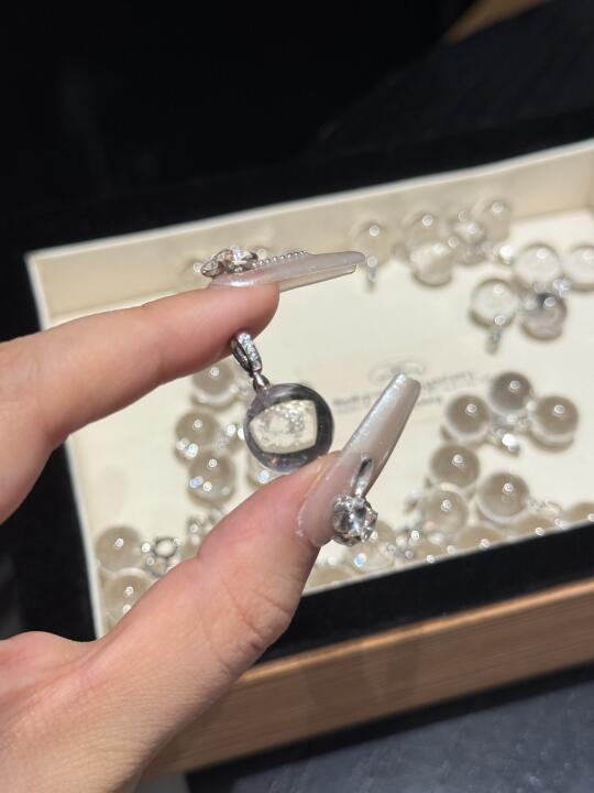 白水晶小灯泡一定要是纯净体吗？