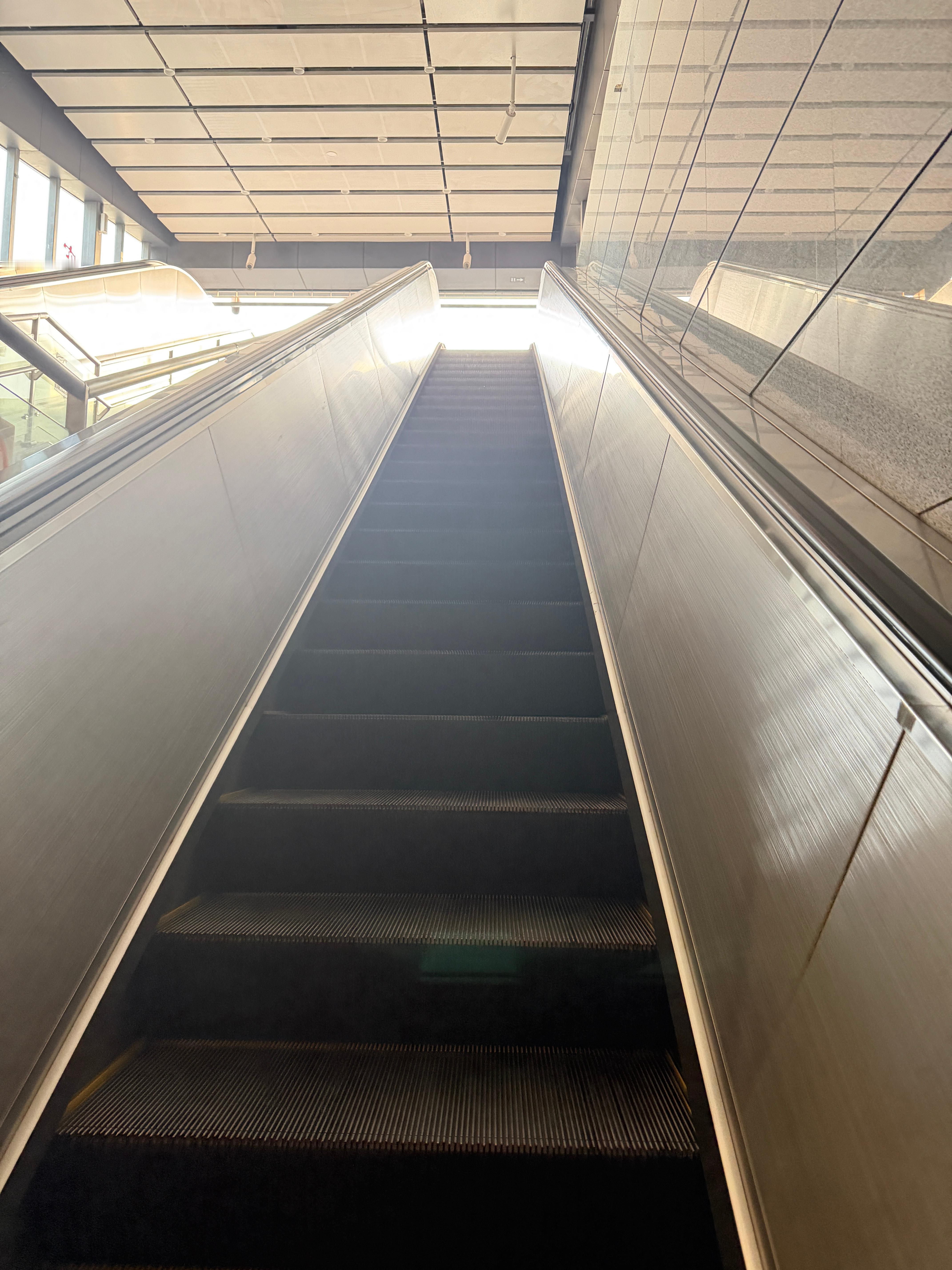 坐地铁准保迟到 