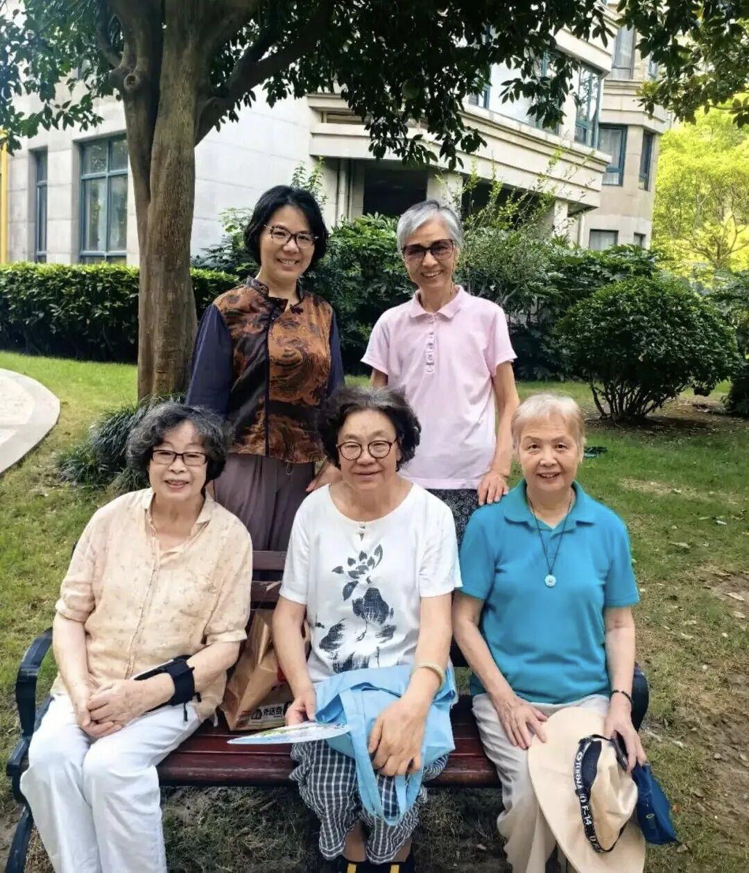 晚年的幸福由谁定？

常有人说晚景之乐是“含饴弄孙”或“尽享富贵”，老祖宗闻言恐