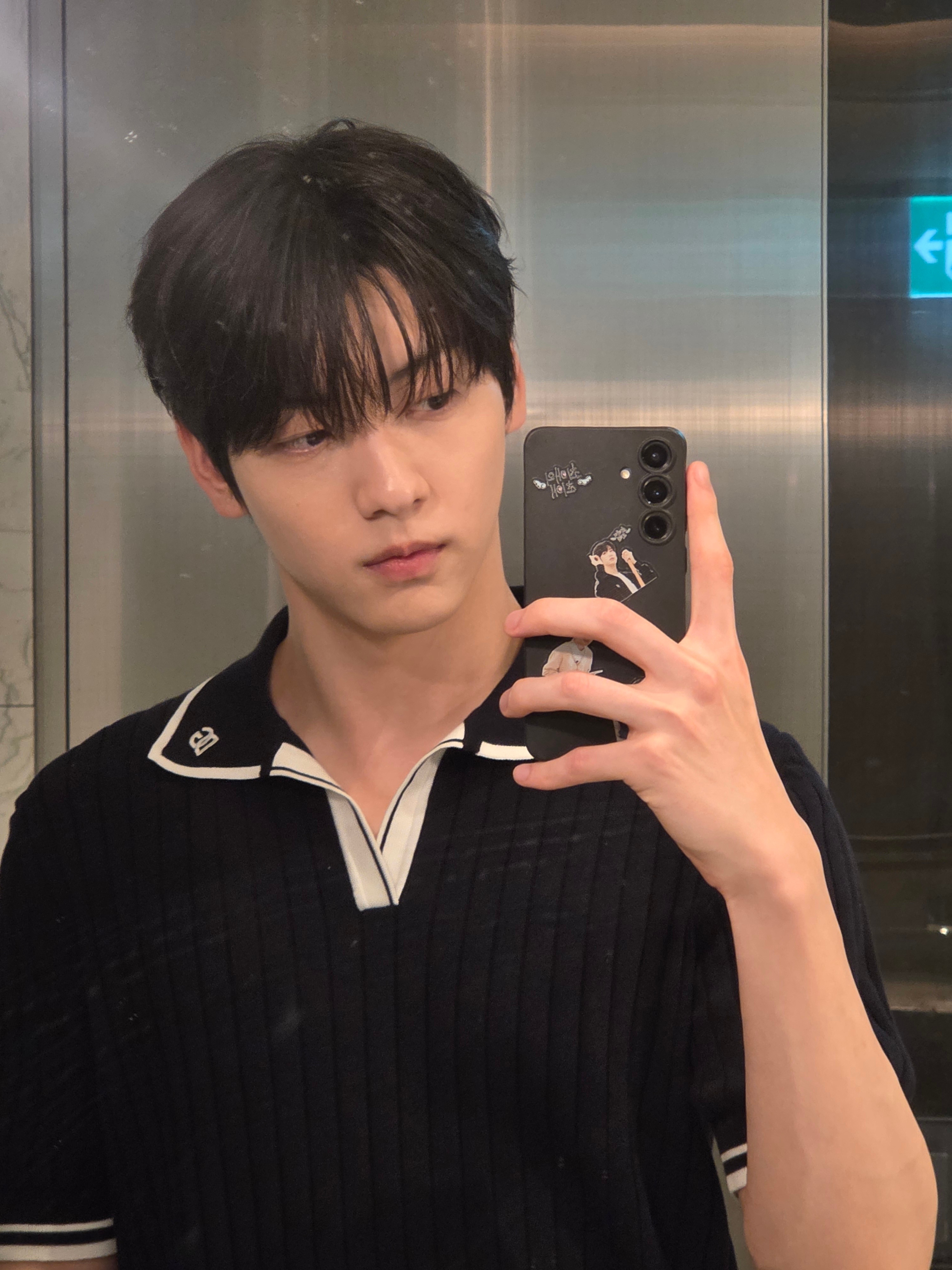 漂亮兔子🐰：P1-P4🐰：到达日本🐰：今天好困哦🐰：要早早睡🐰：今天穿