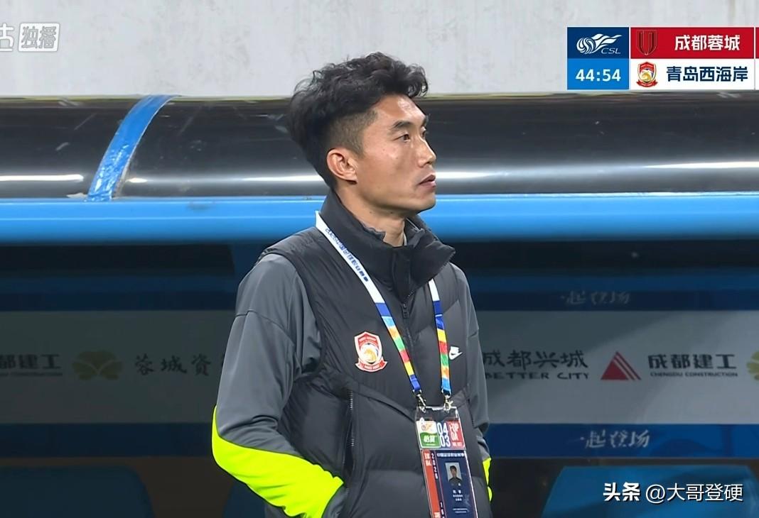 一场1：5惨败！让郑智又站在了下课的边缘，看来成都蓉城的主场凤凰山，真的不是郑智