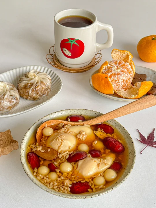 秋日早餐🥣阿胶酒酿红枣鸡蛋羹✨烧麦🥢