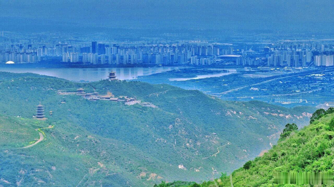暑期游山西太原成热门    暑期即将开始，旅游市场迅速走热。旅游在线平台飞猪7月