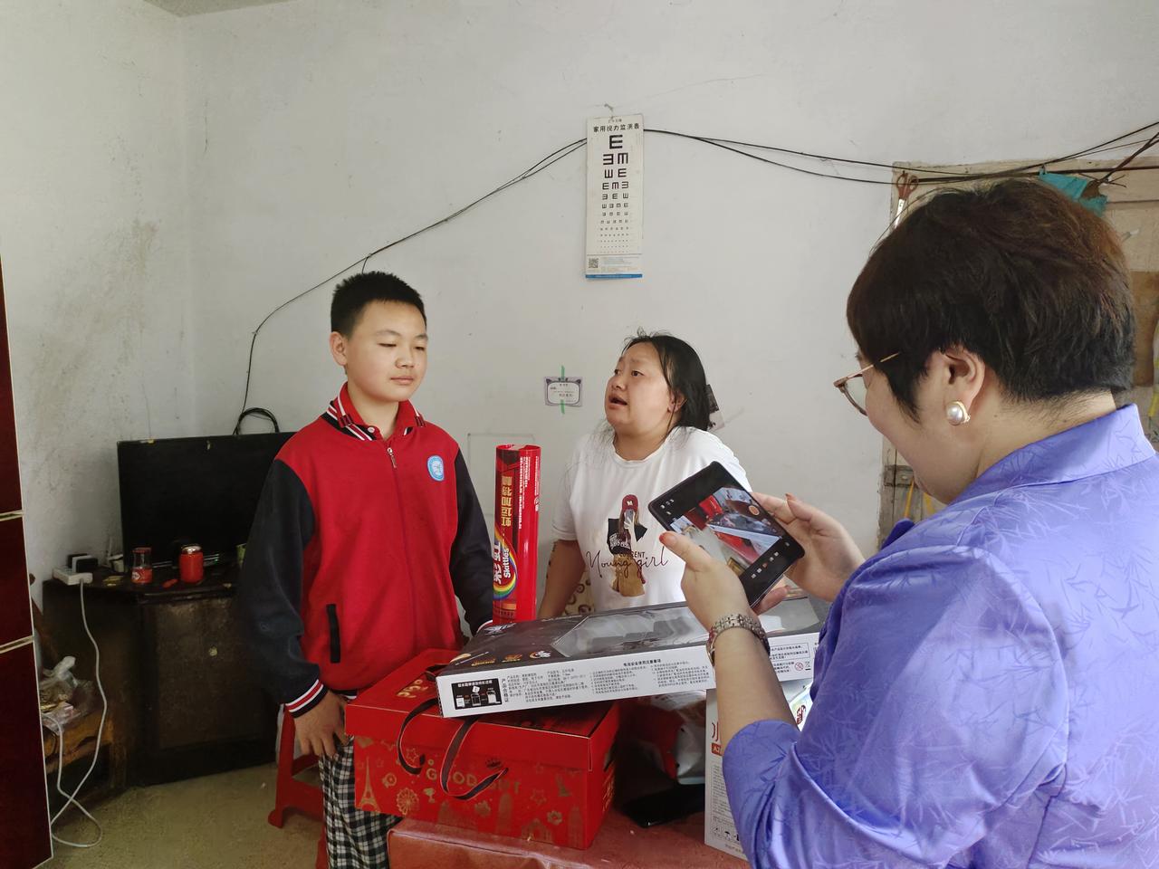 记录我的2026为残疾人的小孩过儿童节送去关怀