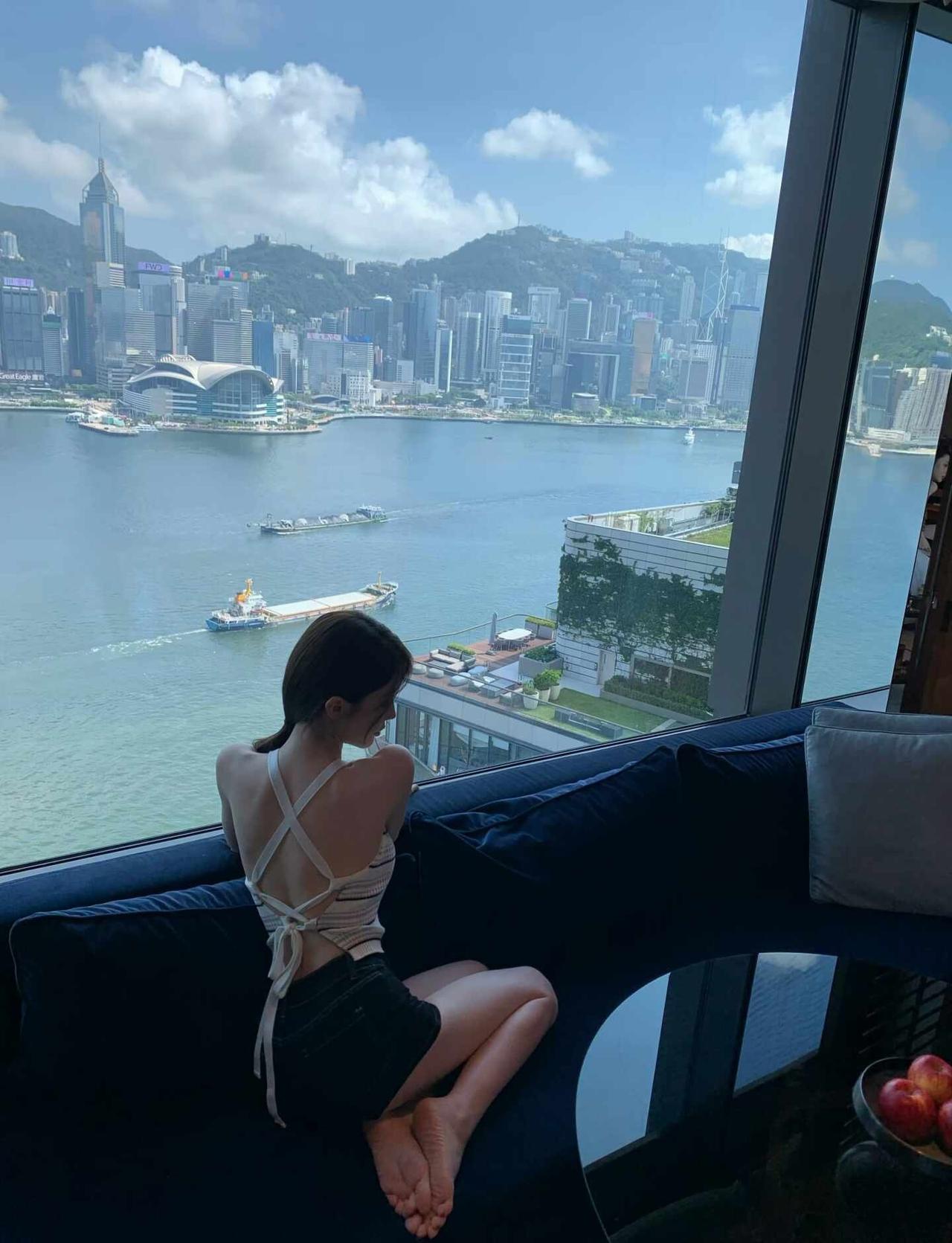 所有玩具里 最喜欢你
感觉至上 感觉至上𓃹 氛围感 氛围感拍照 御姐风 纯欲 