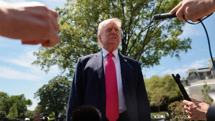 伊朗真的要被耗垮了！石油仓储只剩最后三周，美伊核谈判陷死局，特朗普没费一兵一卒，