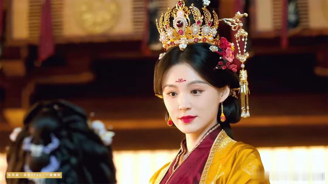 丁禹兮、邓恩熙《长乐曲》热播，她率先出圈，出道19年还这么美 ​​​