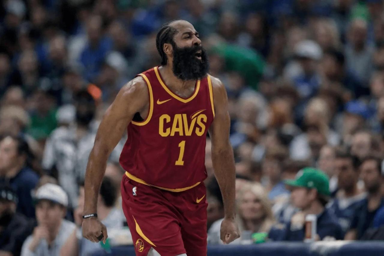 哈登的这次交易，刚开始骑士提出的居然是加兰换哈登+一个首轮签，这个要价太夸张了，