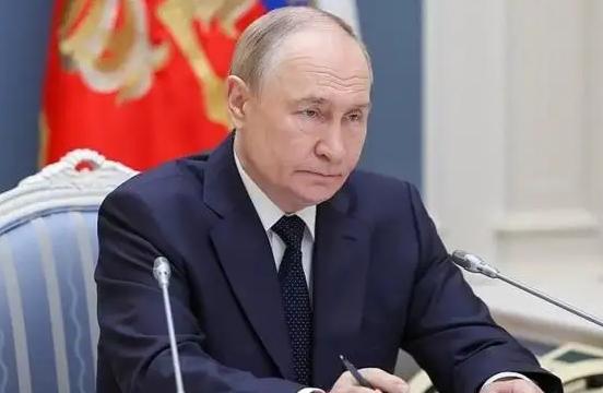 重磅！美国总统特朗普已于昨天傍晚抵达北京，开启为期 3 天的国事访问。与此同时，